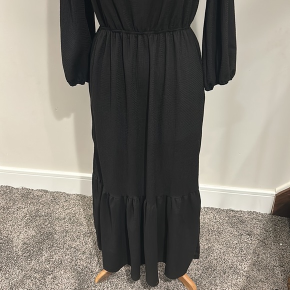 Solid Black Boho Square Neck Long Sleeve Flounce Maxi Dress - Picture 4 of 16